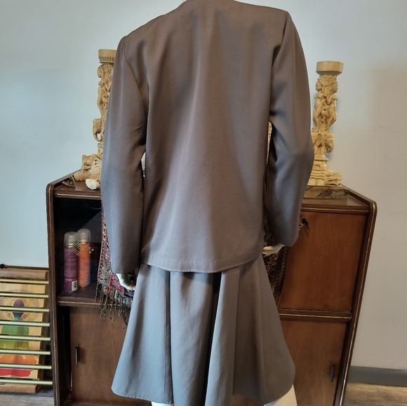 Linda Allard for Ellen Tracy Wool Skirt Set 2 pc. Neutral Khaki - Picture 10 of 11